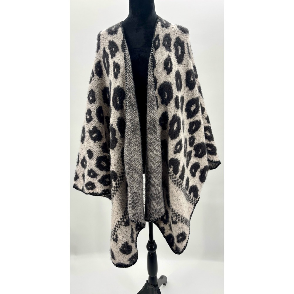Do Everything in Love Leopard Print‎ One Size Shawl Wrap Cardigan Women